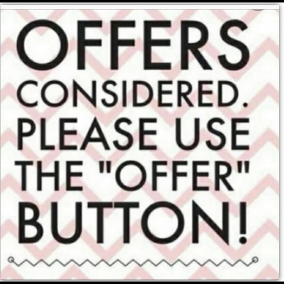 2022 NEW BLACK “EMBROIDERED HEARTS” CONVERSE SNEAKERS. Sold out everywhere - Picture 5 of 5